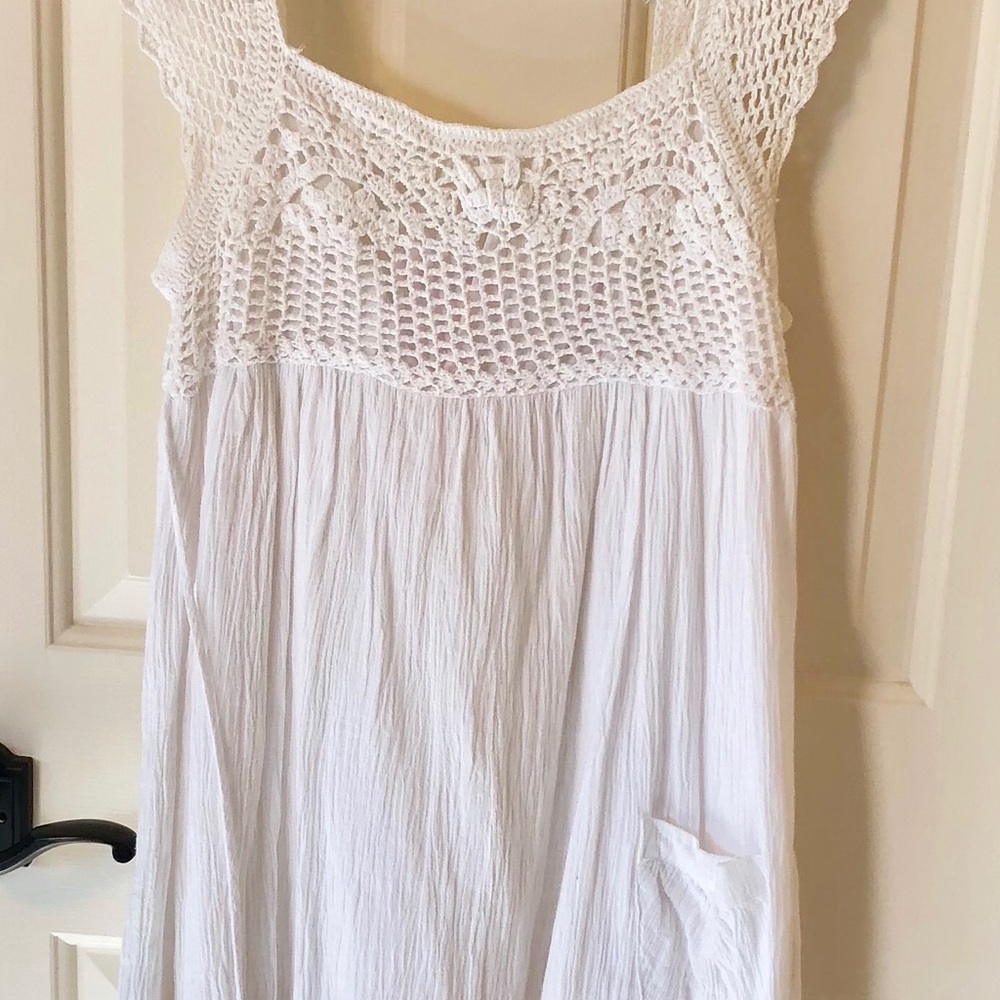 Candies ladies white summer dress medium